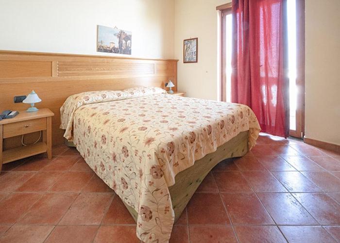Hotel Sottovento Sant'Egidio del Monte Albino 外观 照片