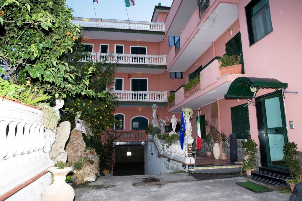 Hotel Sottovento Sant'Egidio del Monte Albino 外观 照片