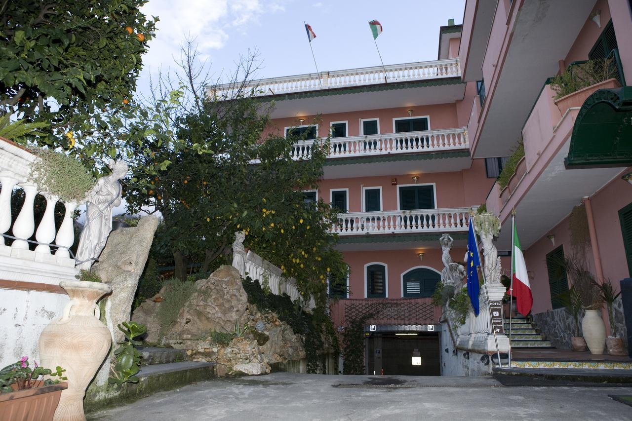 Hotel Sottovento Sant'Egidio del Monte Albino 外观 照片