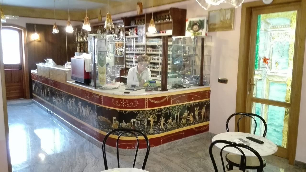 Hotel Sottovento Sant'Egidio del Monte Albino 外观 照片