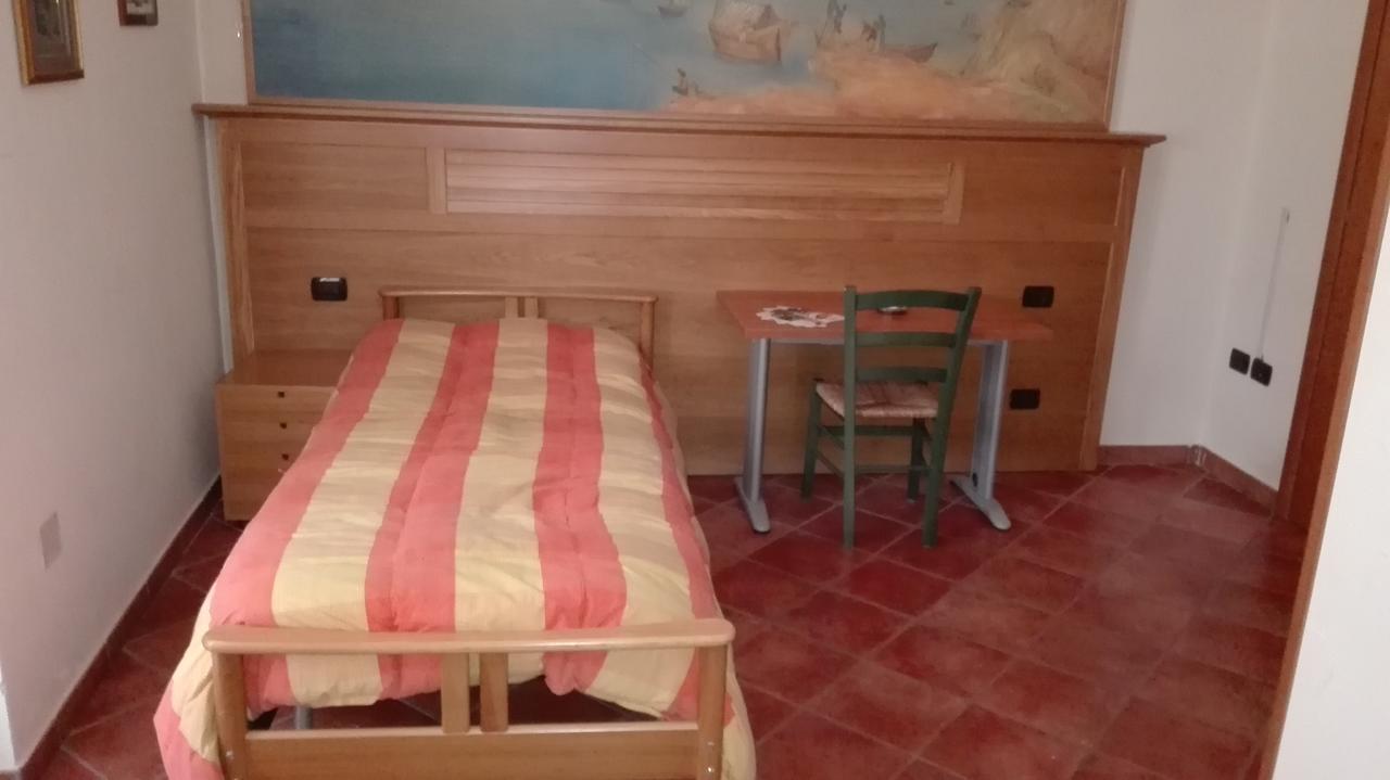 Hotel Sottovento Sant'Egidio del Monte Albino 外观 照片